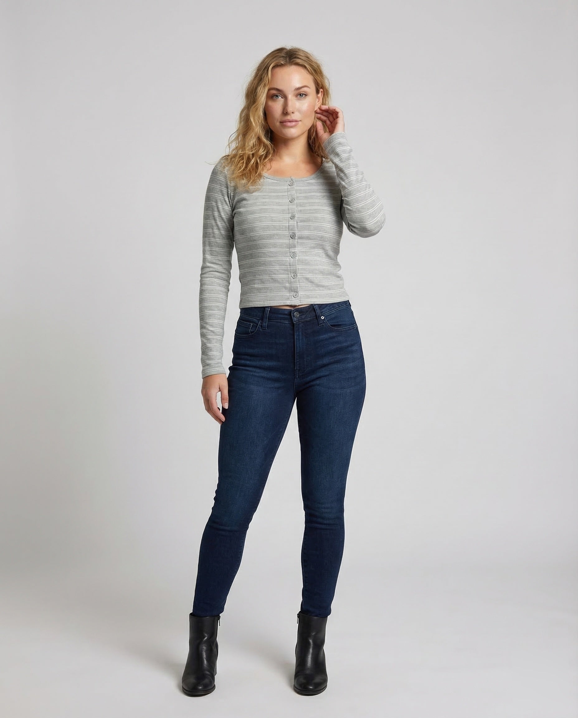 Damen Feinstrick Kurzcardigan Tailliert - Eveloria