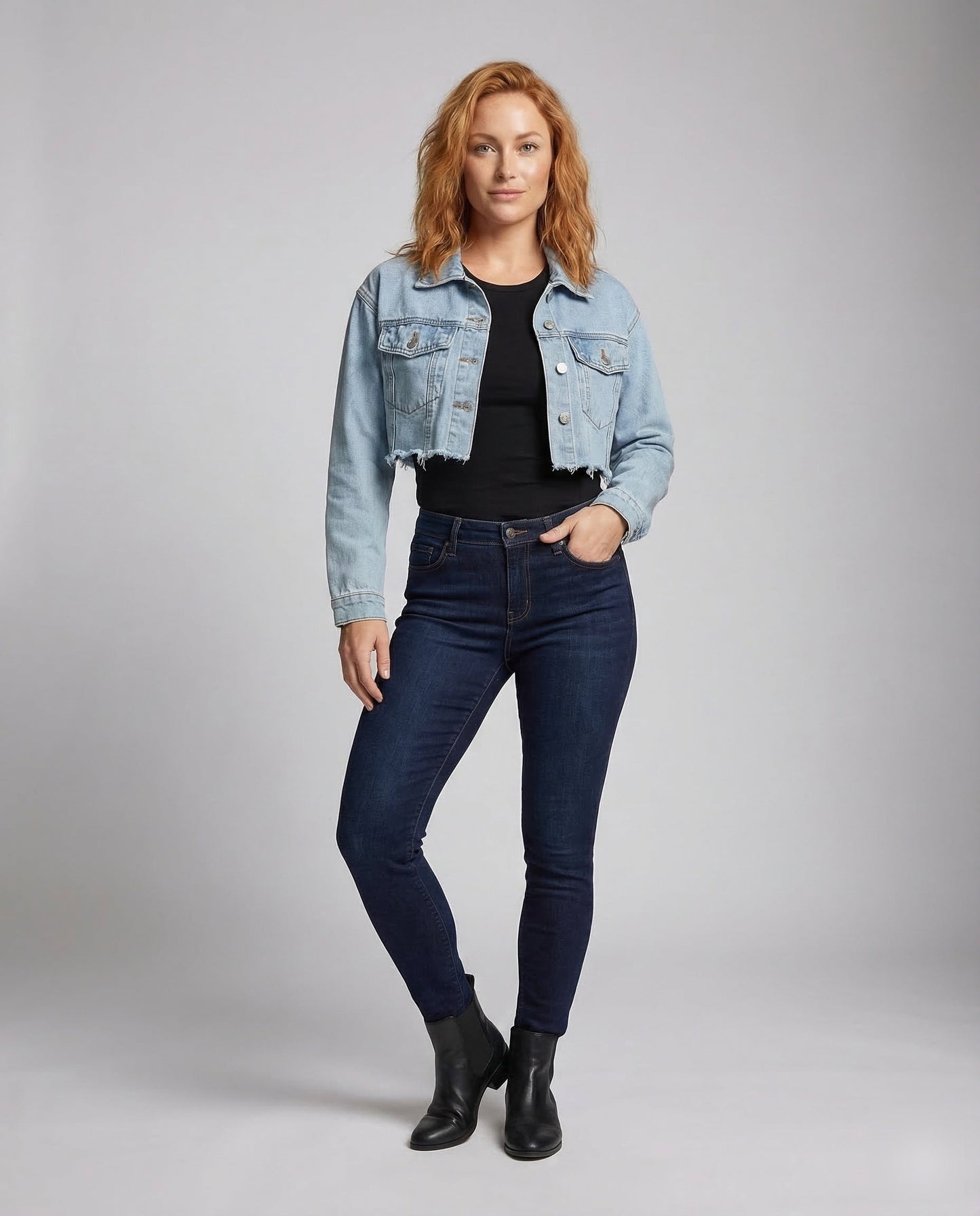 Damen Kurze Jeansjacke Roher Saum wird zu:
Damen Jeansjacke Kurz - Eveloria