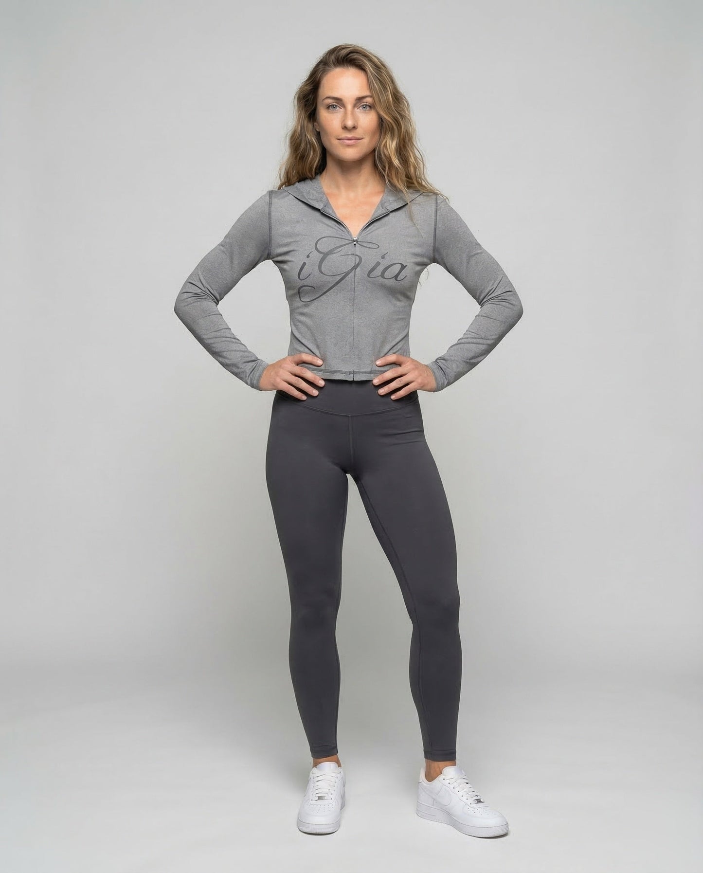 Damen Cropped Kapuzenjacke mit Schriftzug Print - Eveloria