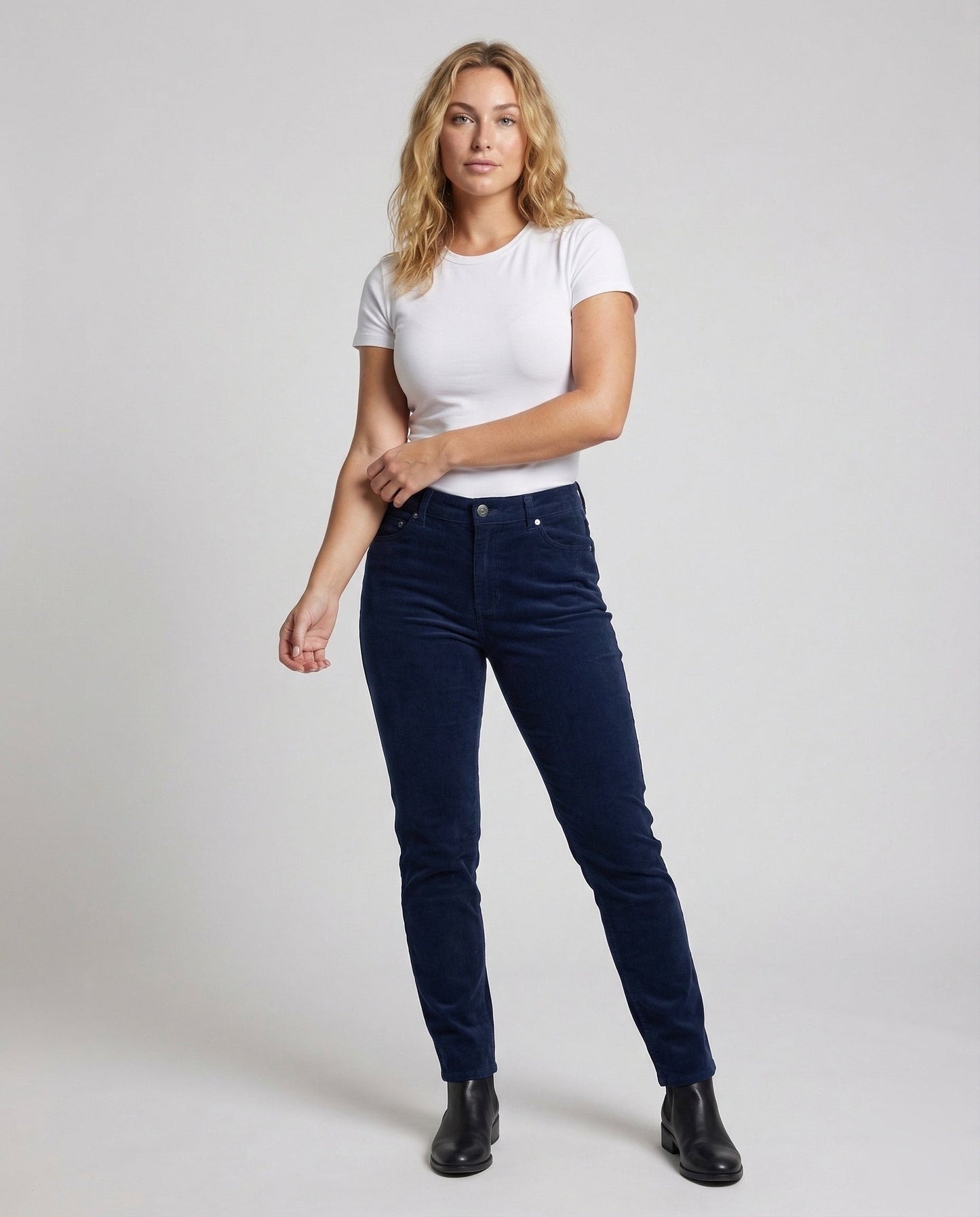 Damen Jeanshose Feincord dunkelblau - Eveloria