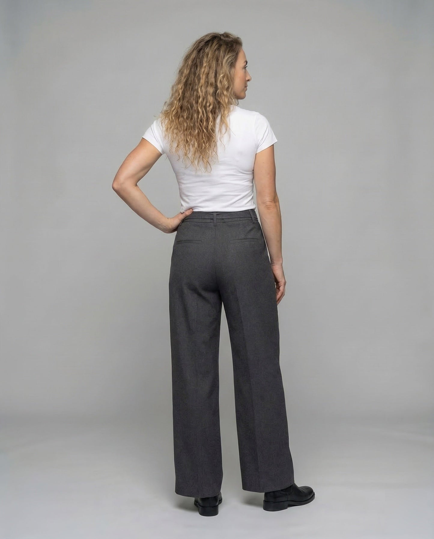 Product 15540684095818 - back_view