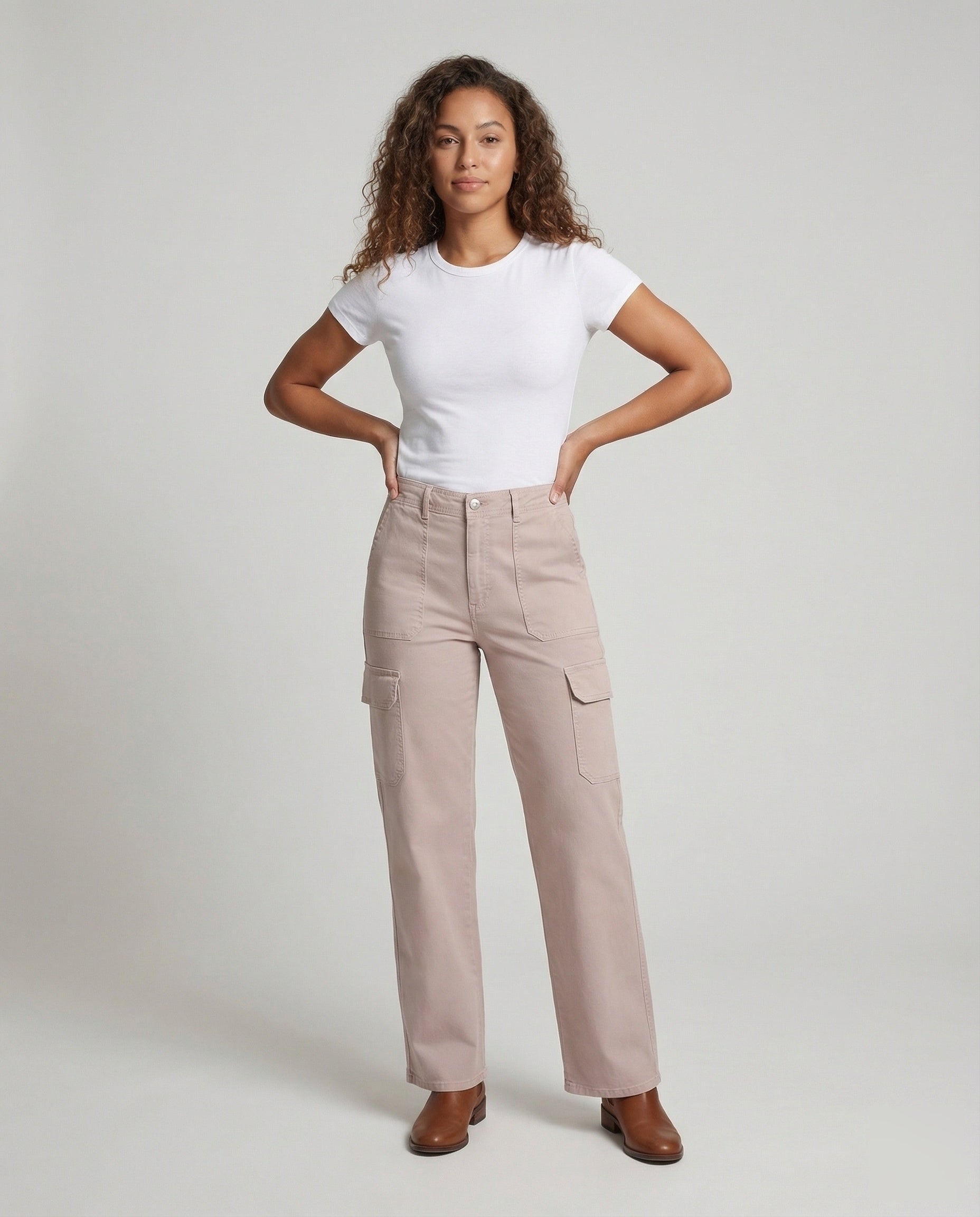 Damen Stoffhose mit Kniehöhe und Pattentaschen - Eveloria