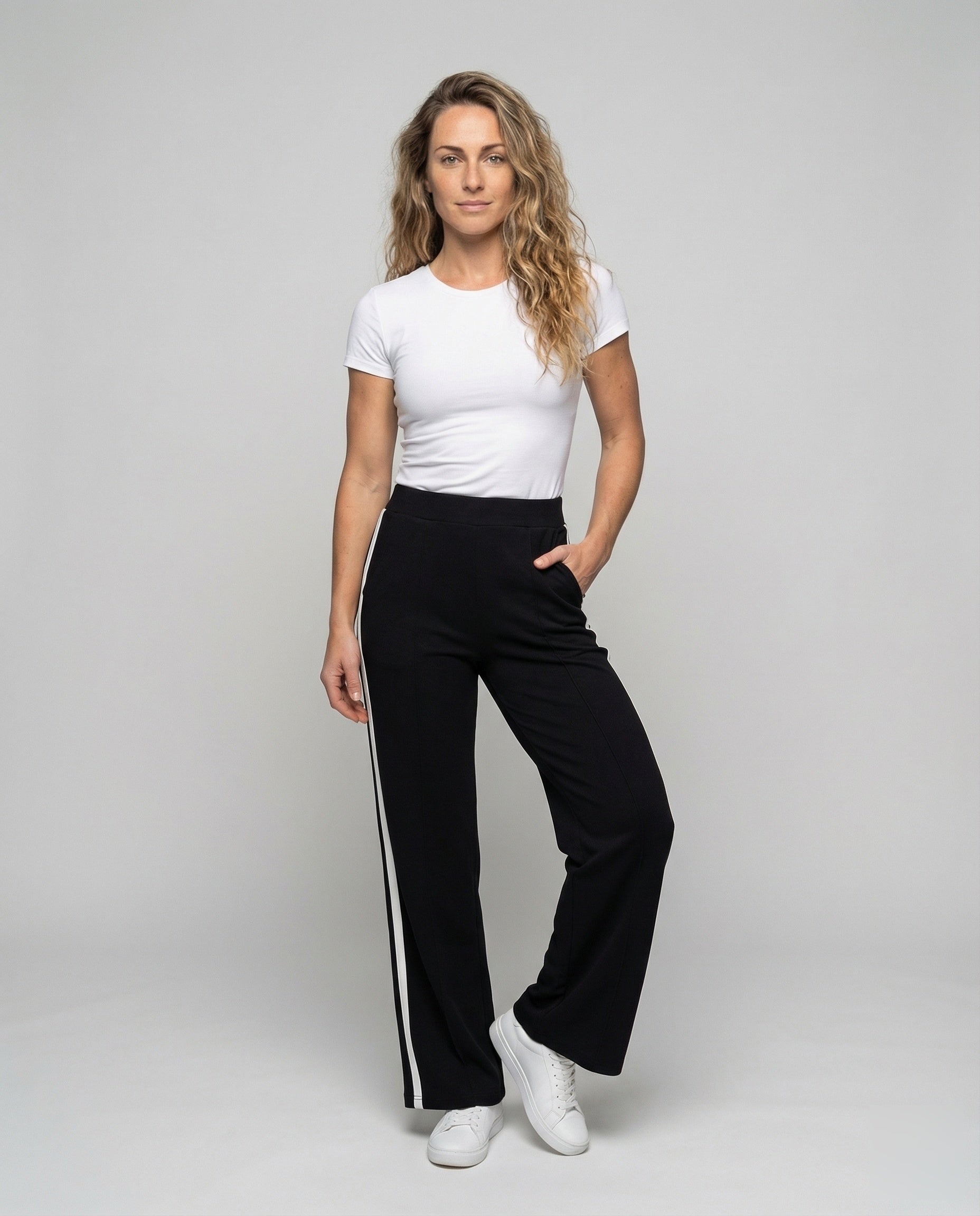 Damen Sportliche Laufhose Mit Kontraststreifen - Eveloria
