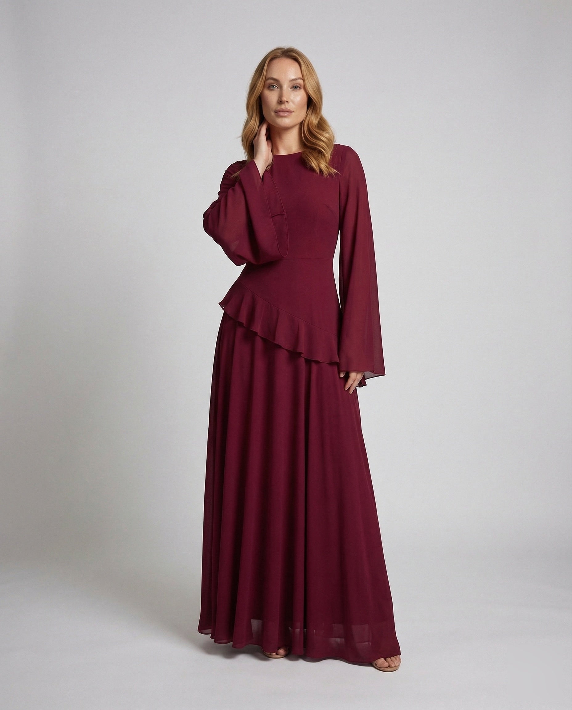 Damen Maxikleid mit Glockenärmeln und Stufenrock - Eveloria