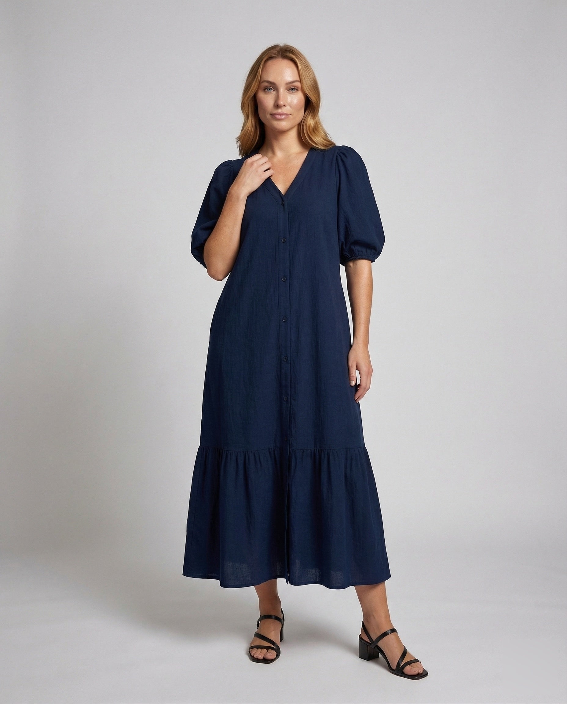 Damen Maxikleid aus Baumwolle und Leinen mit Puffärmeln und Stufenrock - Eveloria