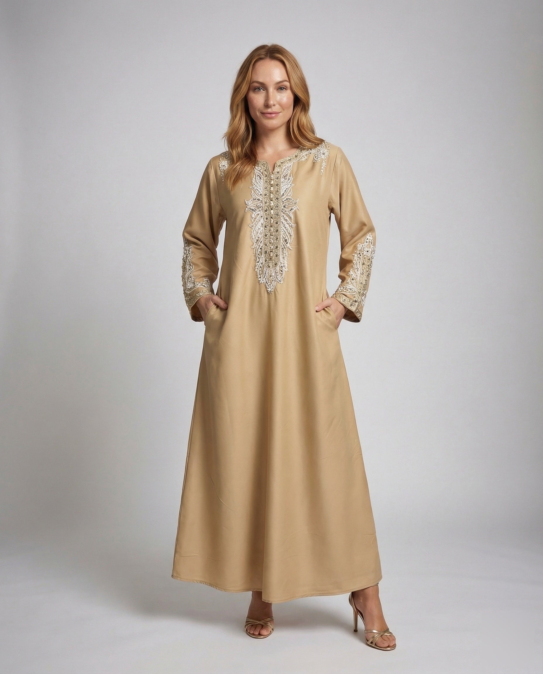 Damen Kaftan-Kleid Satin Perlenstickerei Breite Manschetten - Eveloria
