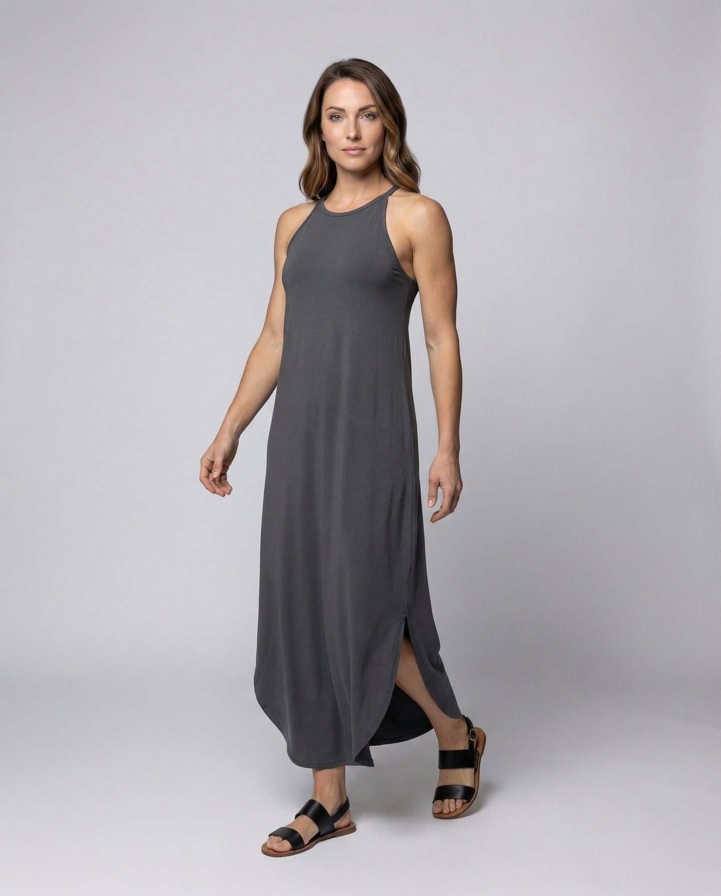 Damen Maxikleid aus Jersey mit Halterrücken und geschwungenem Saum - Eveloria