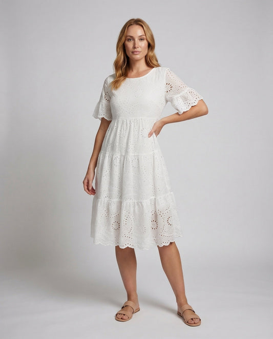 Damen Midikleid aus Broderie Anglaise mit Unterbrustnaht Weißen - Eveloria