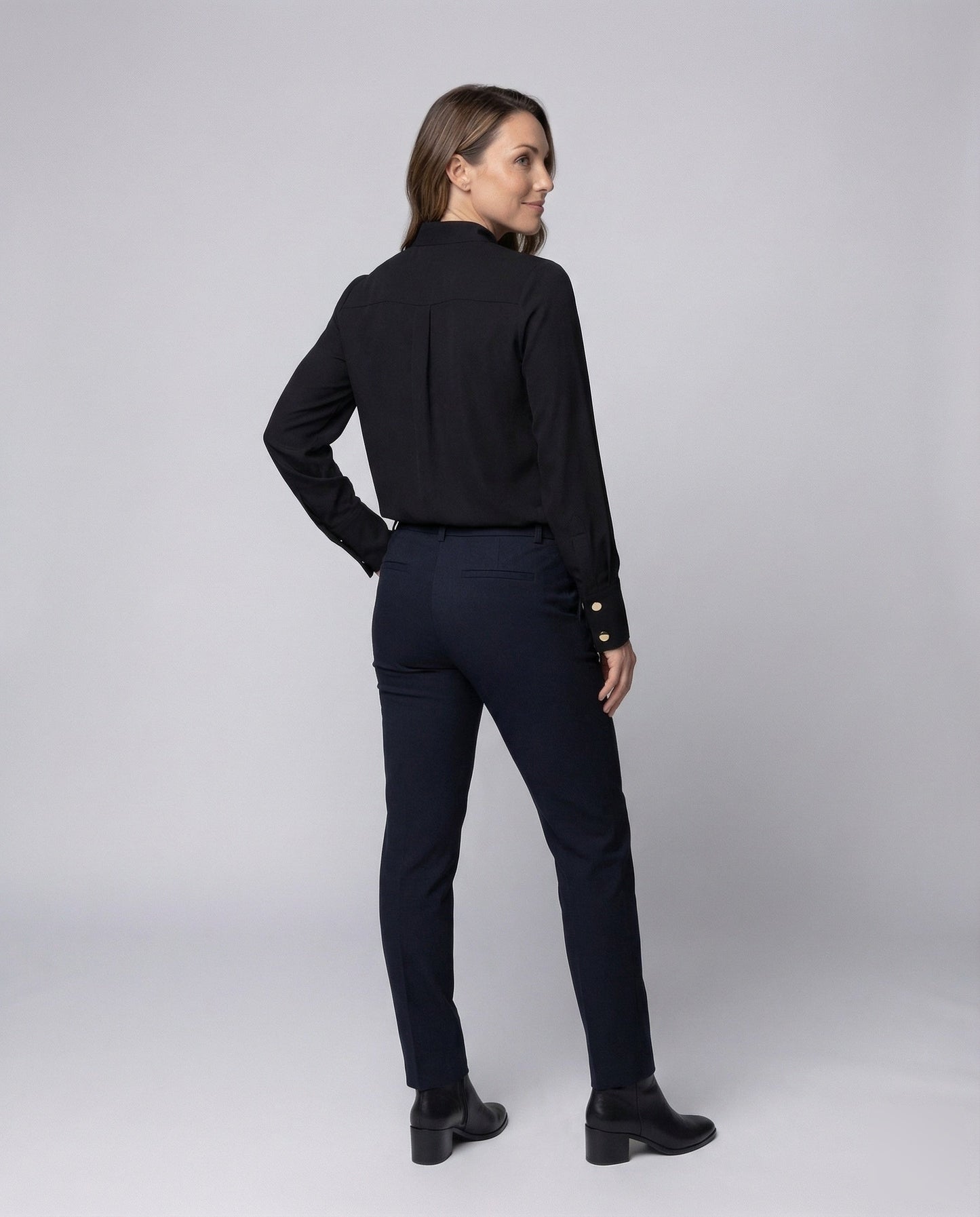 Product 15546907853130 - back_view