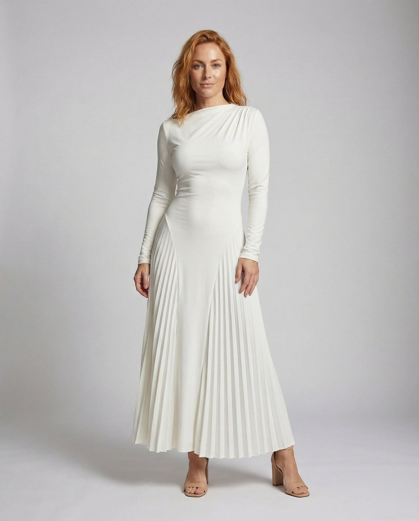 Damen Langarm Maxikleid mit Plissee-Einsätzen - Eveloria