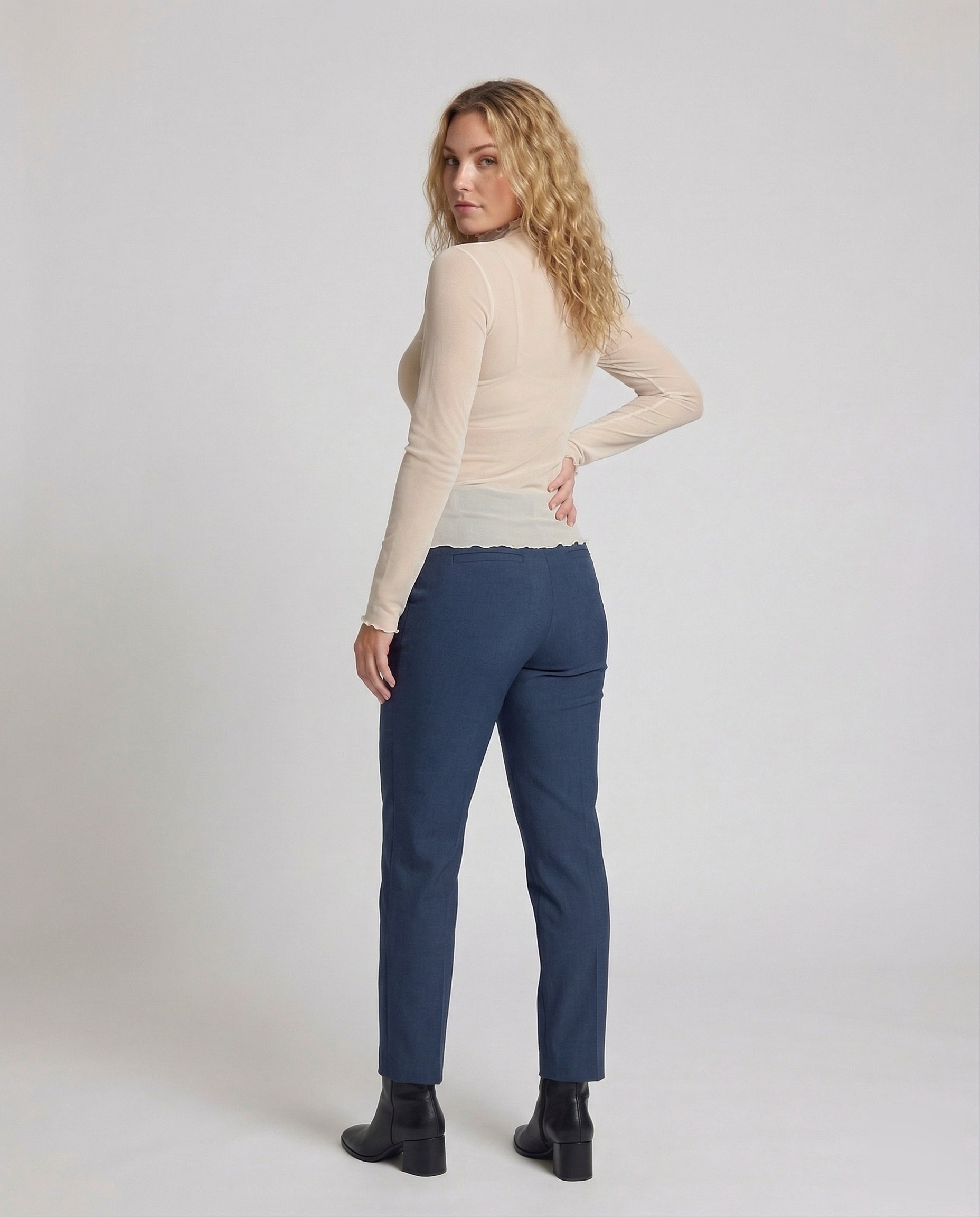 Product 15548832252234 - back_view