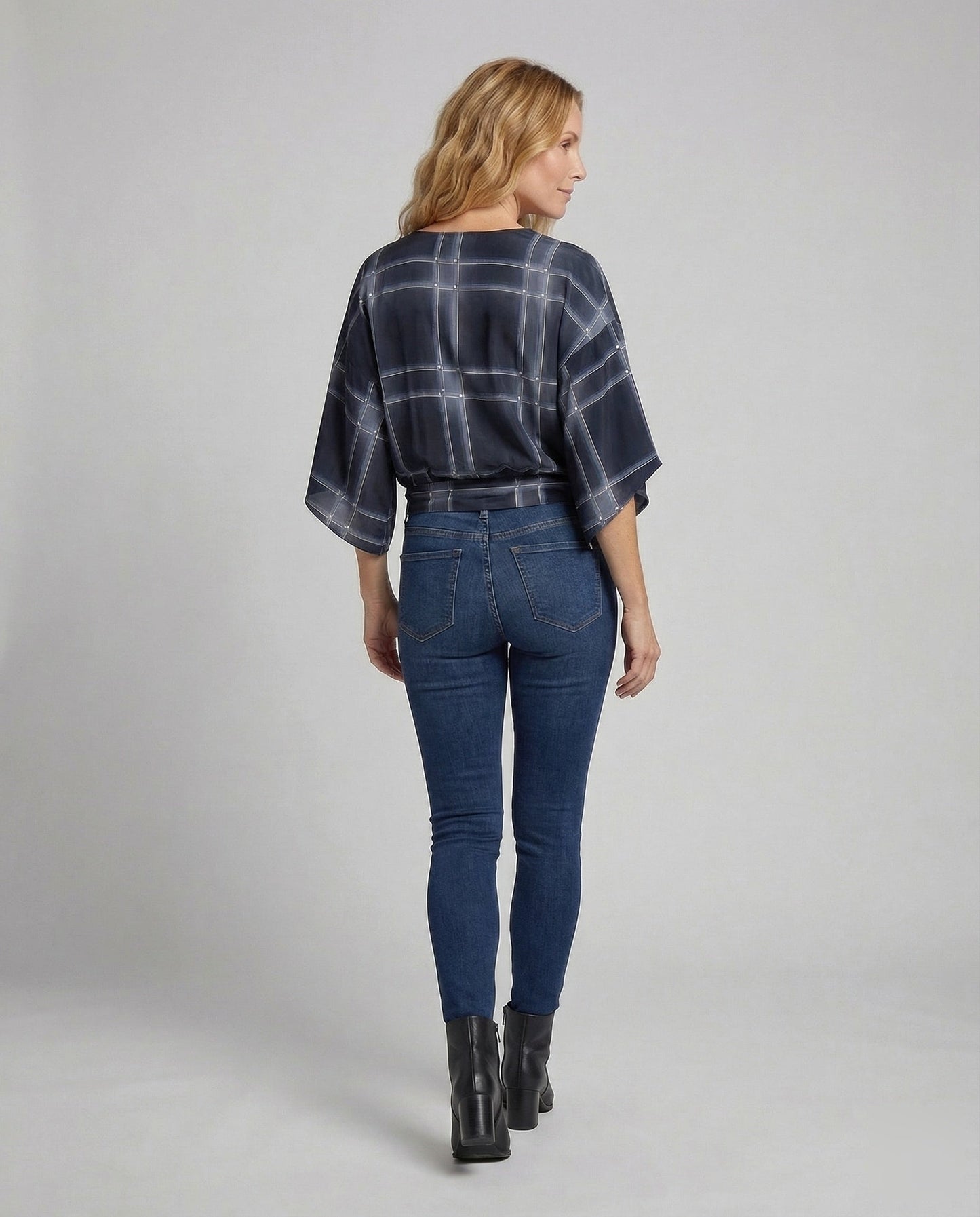 Product 15548836479306 - back_view