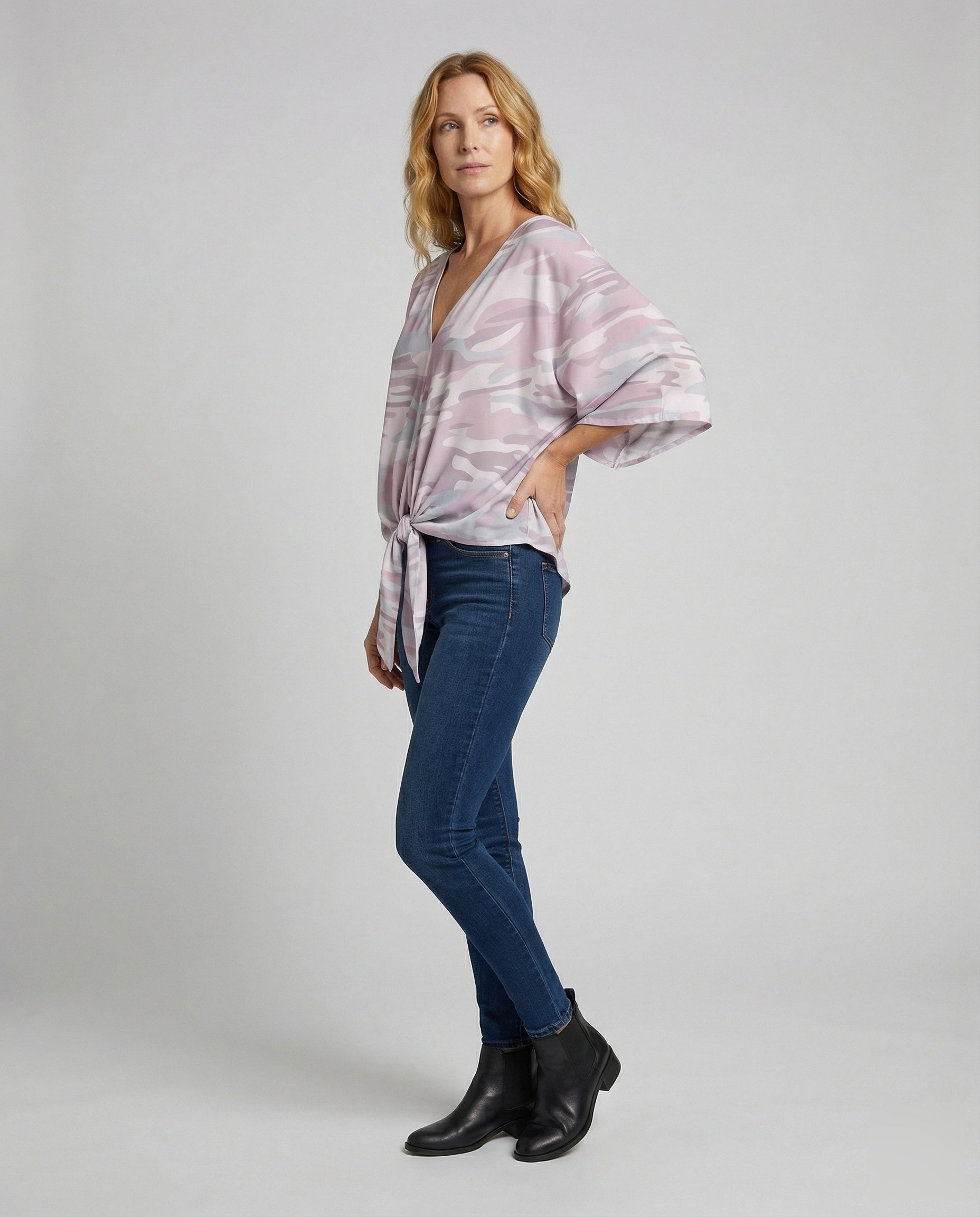 Damen Bluse V-Ausschnitt Floralmuster Kimonoärmel - Eveloria