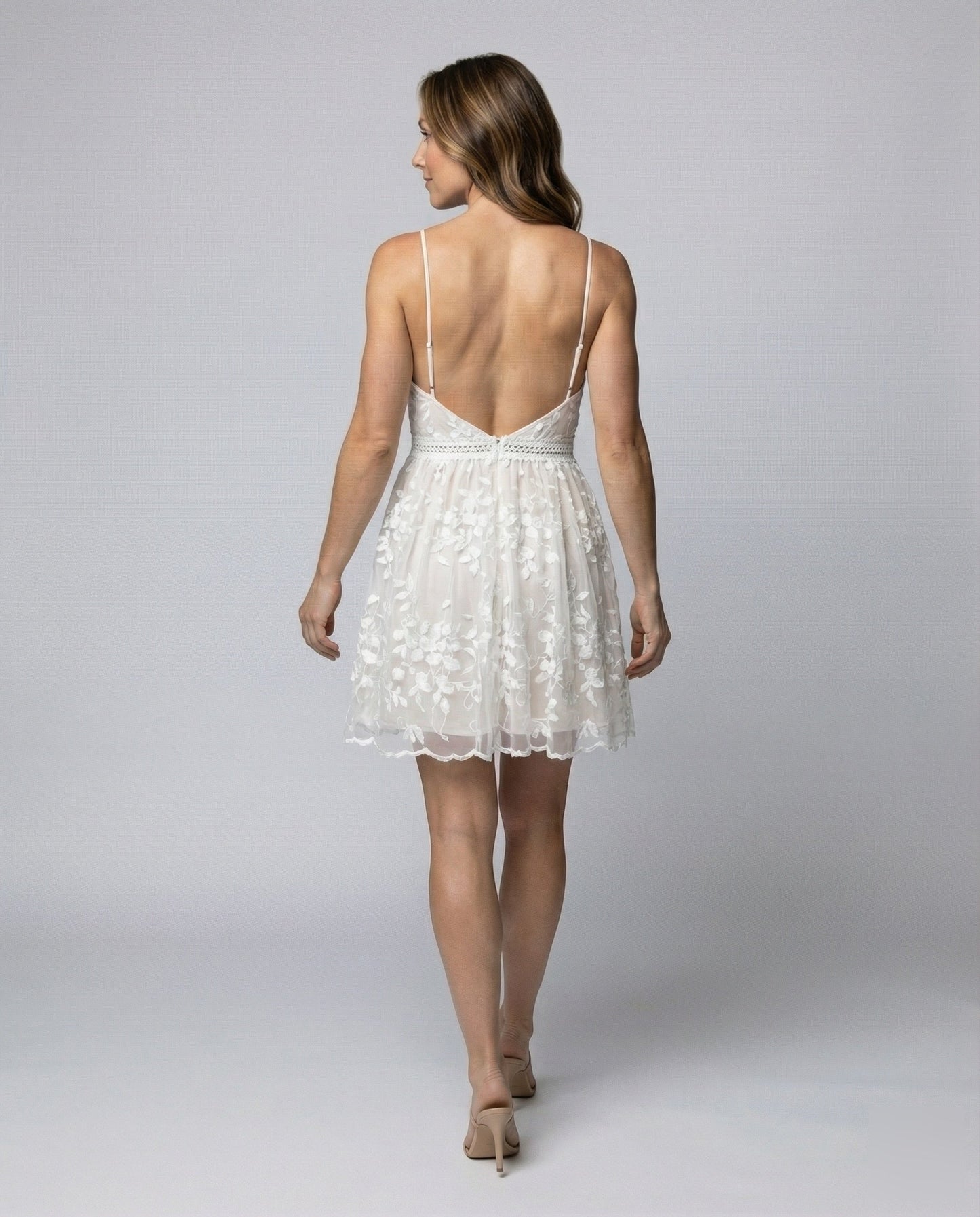 Damen Minikleid Spitze Spaghettiträger Zart