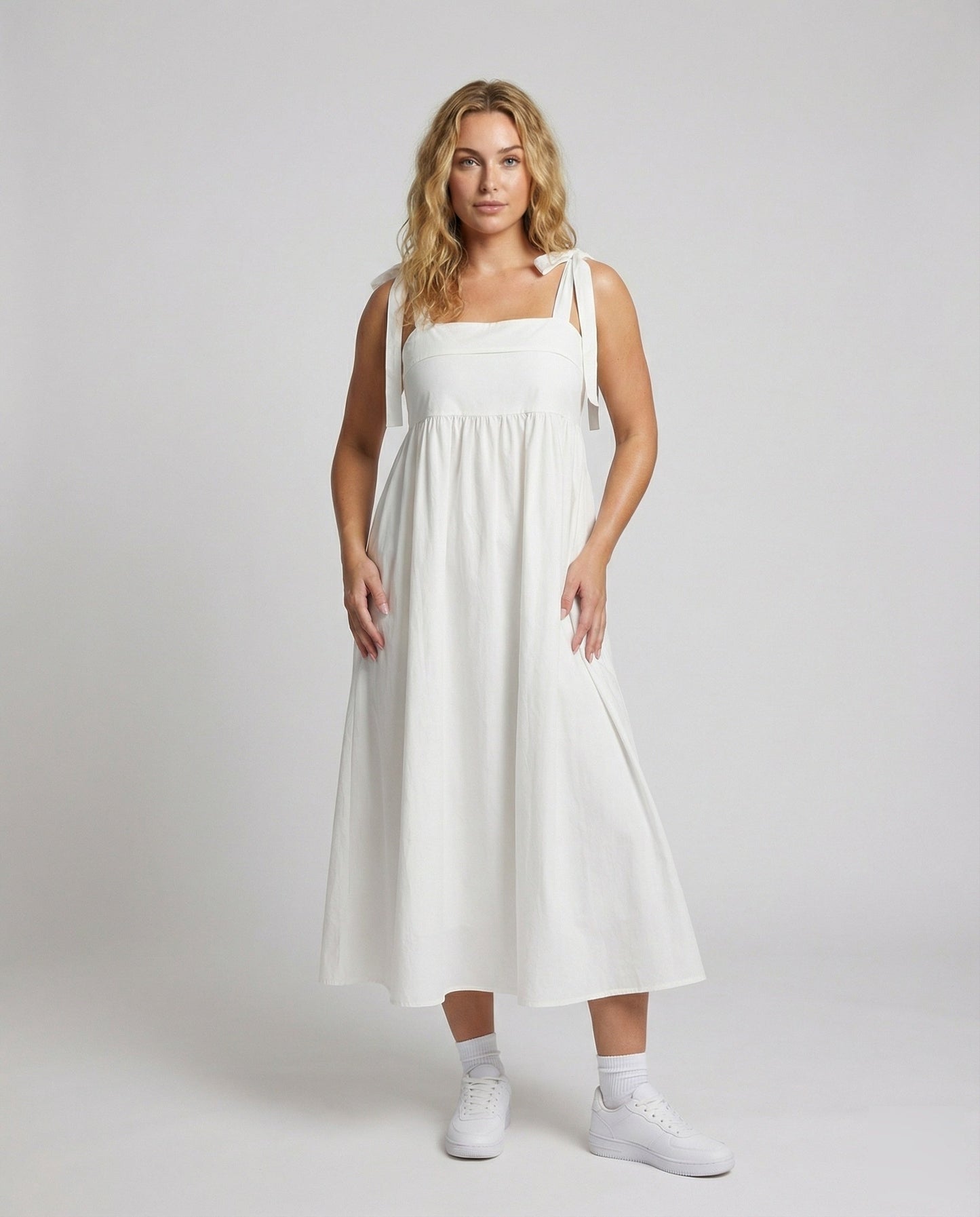 Damen Midi-Kleid aus Leichtem Stoff mit Schleife - Eveloria