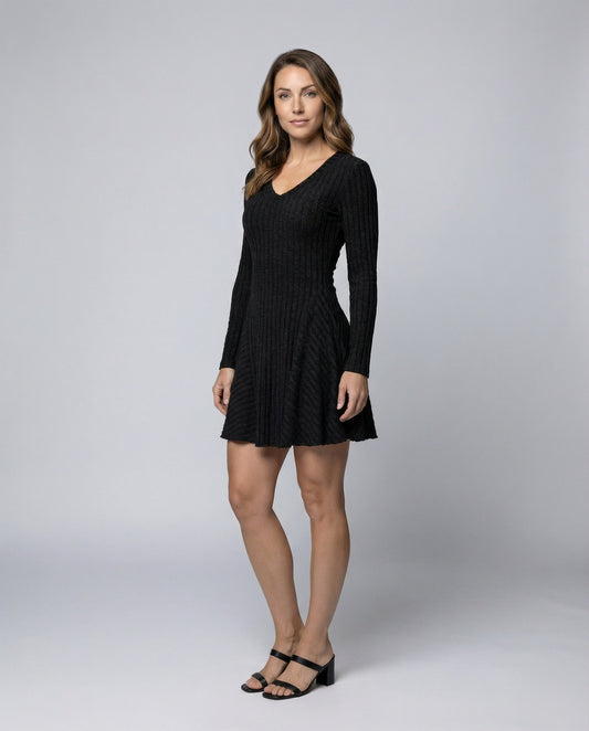 Damen Minikleid Tailliert Rippenstrick Volantsaum - Eveloria