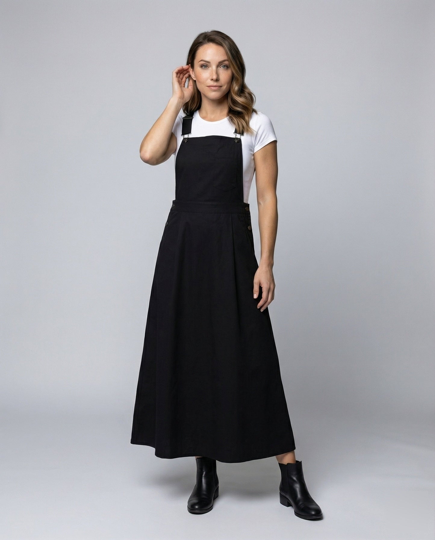Damen Maxikleid mit Latz und verstellbaren Trägern - Eveloria