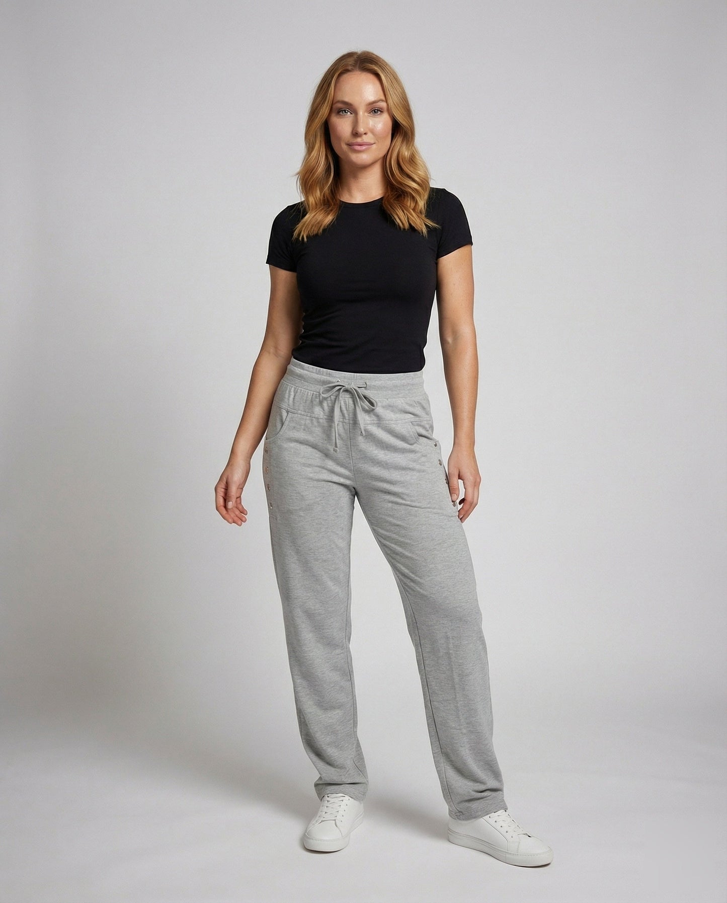 Damen Jogginghose Weit Zierknöpfe Beige - Eveloria