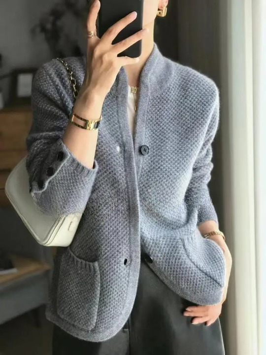 Damen Wintercardigan Mit Knöpfen Beige - Eveloria