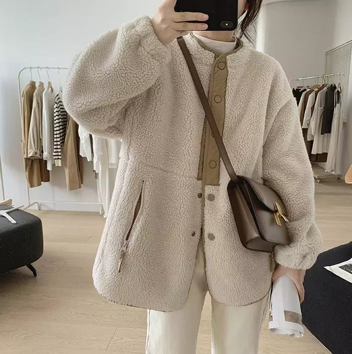 Damen Teddyjacke Beige Oversized mit Knöpfen - Eveloria