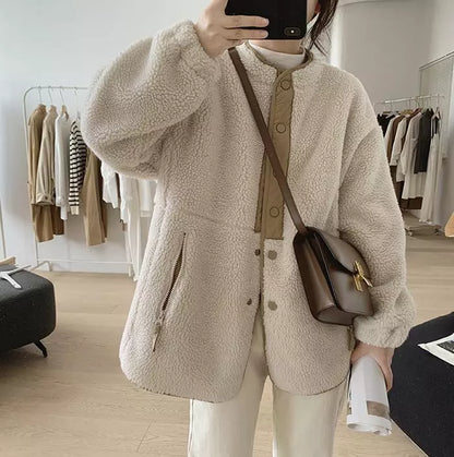 Damen Teddyjacke Beige Oversized mit Knöpfen - Eveloria