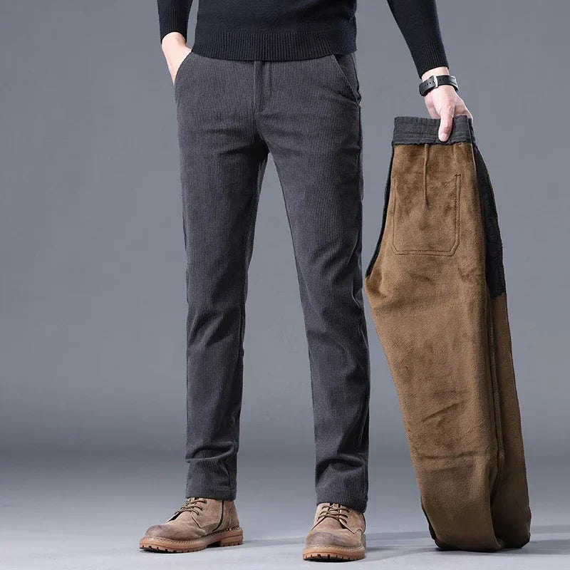Herren Cordhose Slim Fit Elmsley Fleece Schwarz - Eveloria