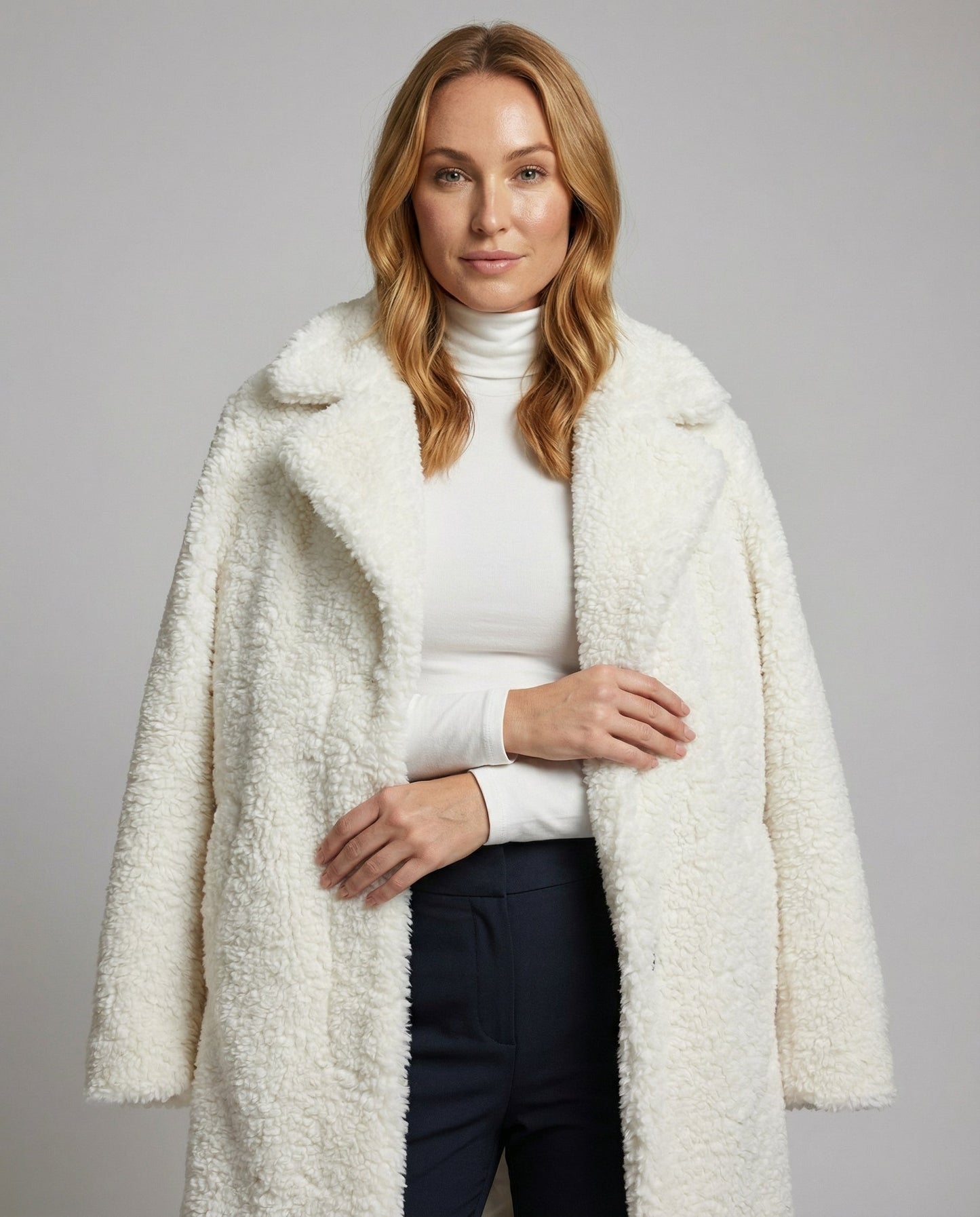 Damen Faux-Fur-Winterjacke Kunstfell Schwarz - Eveloria