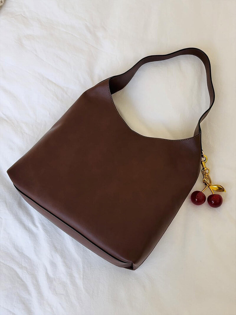 Damen-Tasche Kirschanhänger Leder
