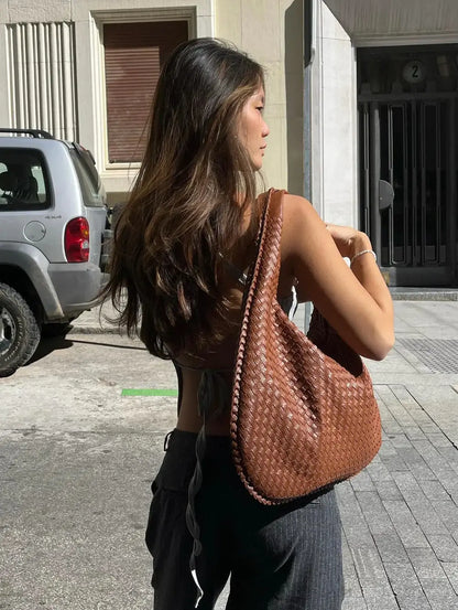 Charlyne Große Geflochtene Hobo Tasche