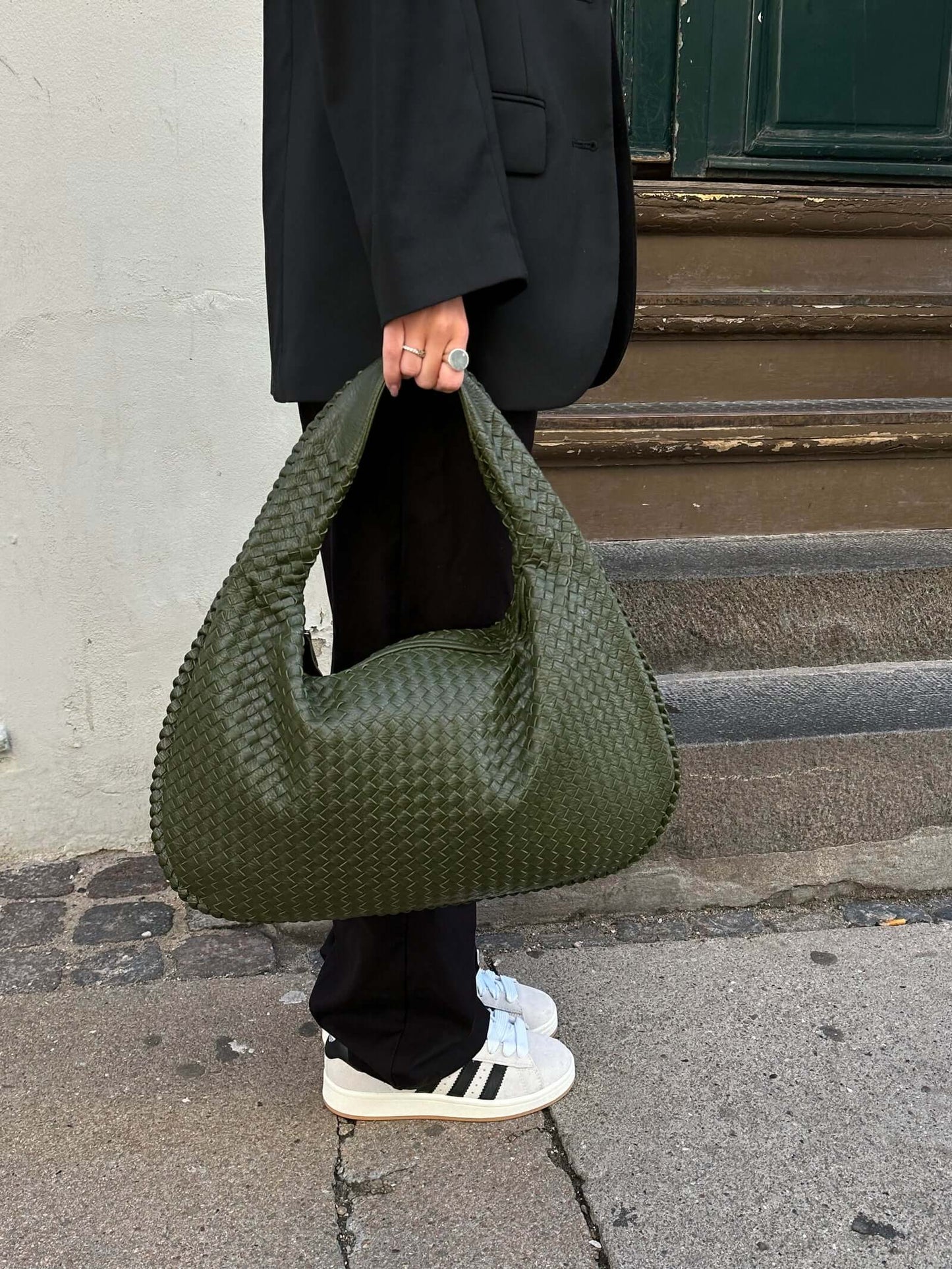 Charlyne Große Geflochtene Hobo Tasche