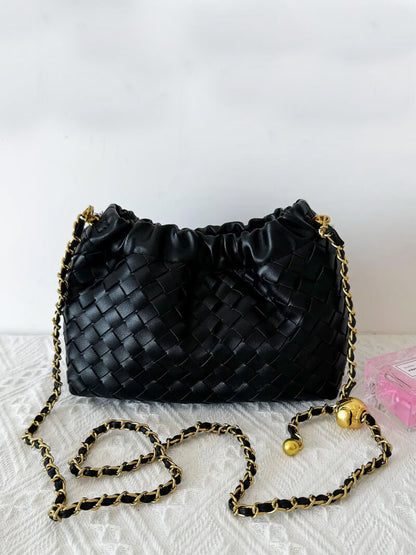 Damen-Tasche mit goldener Kette