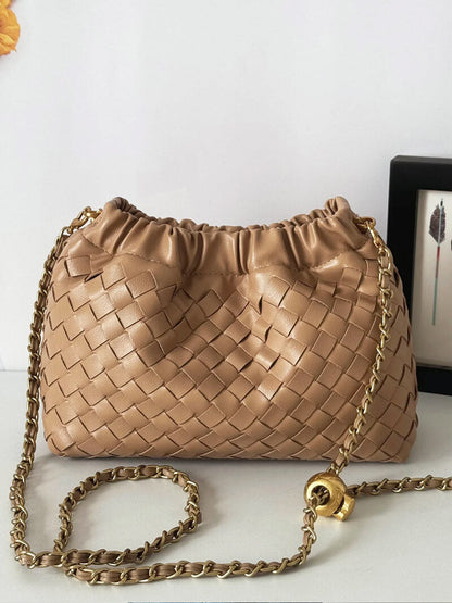Damen-Tasche mit goldener Kette