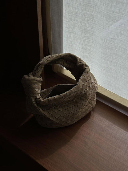 Geflochtete Hobo-Tasche mit Knoten-Detail Braun