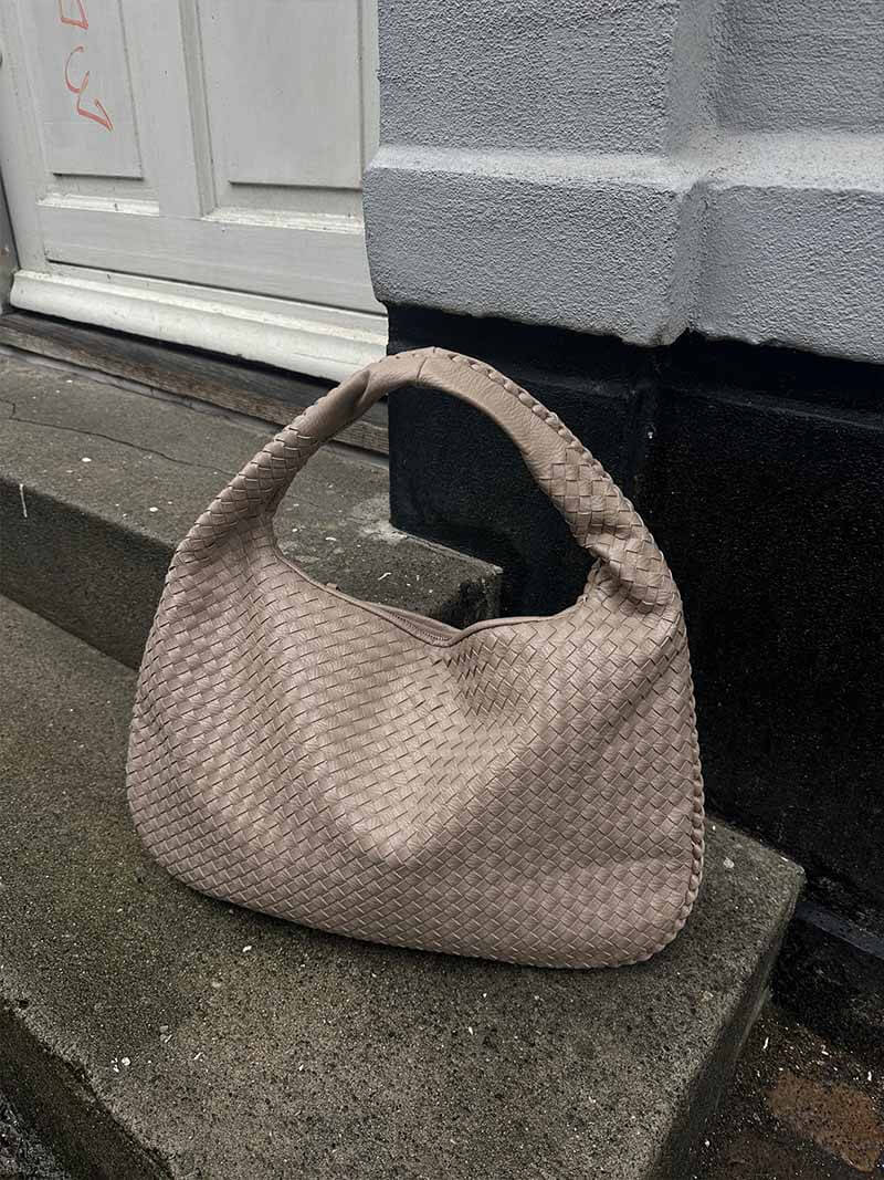 Charlyne Große Geflochtene Hobo Tasche