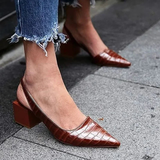 Damen Pumps Braun Klassisches Design - Eveloria