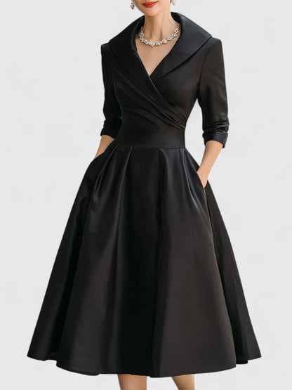 Damen A-Linienkleid Wickelkragen Feminin Schwarz - Eveloria
