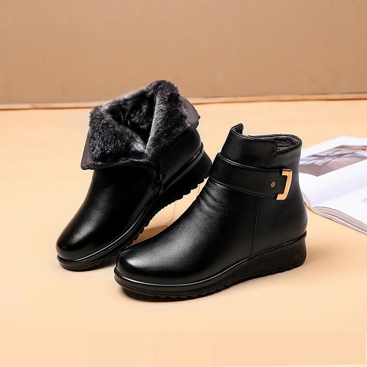 Damen Freizeitstiefeletten Schnalle Fellfutter Schwarz - Eveloria