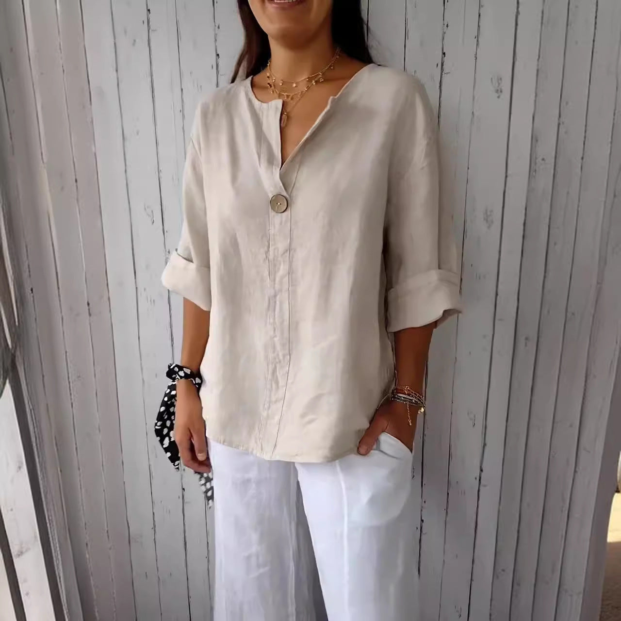 Damen Baumwoll T-Shirt V-Ausschnitt mit Knöpfen Leicht Beige