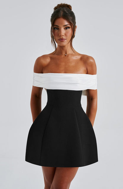 Schulterfreies Damenminikleid Kontrastoberteil