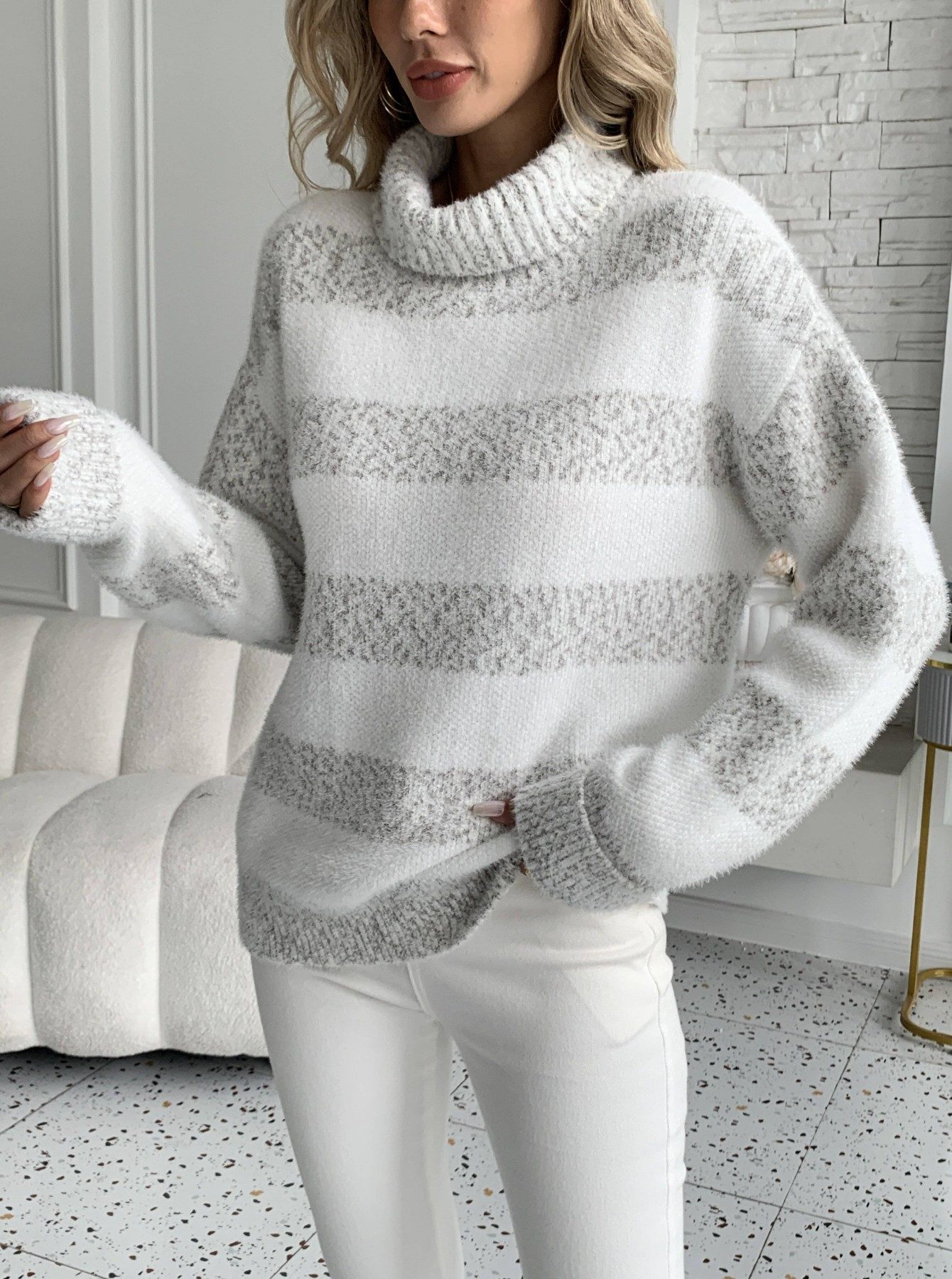 Damen Strickpullover Rollkragen Zweifarbig Gestreift Loose Fit - Eveloria