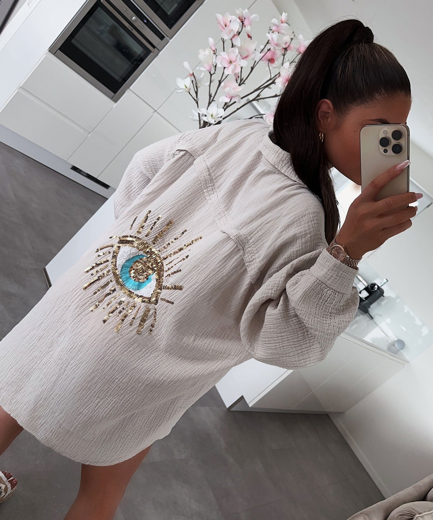 Eveloria Damen Oversize Bluse aus Musselin mit Glitzer und Auge Beige