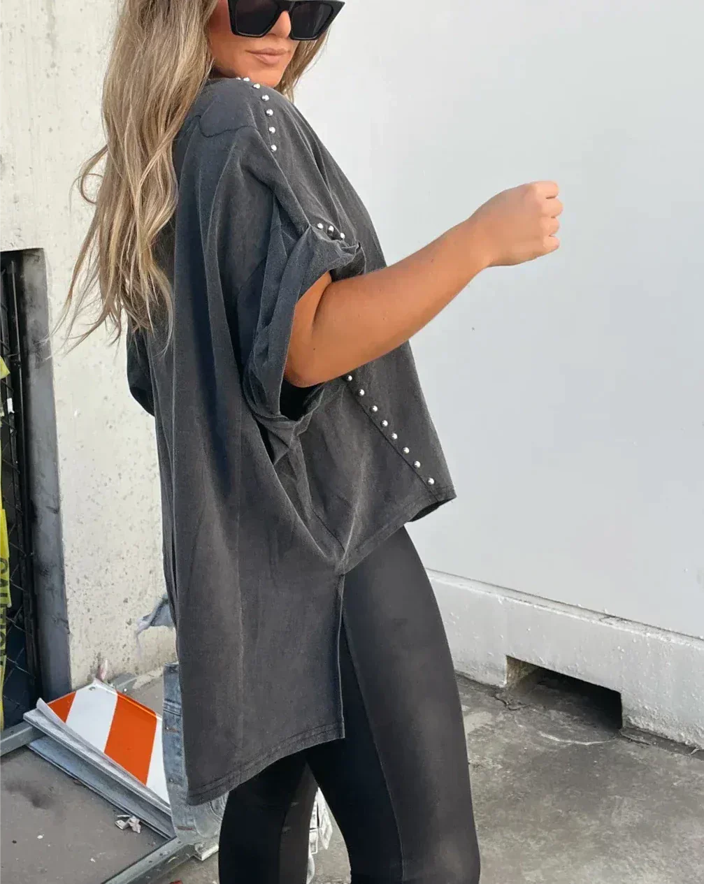 Eveloria Damen Oversized Nieten T-Shirt