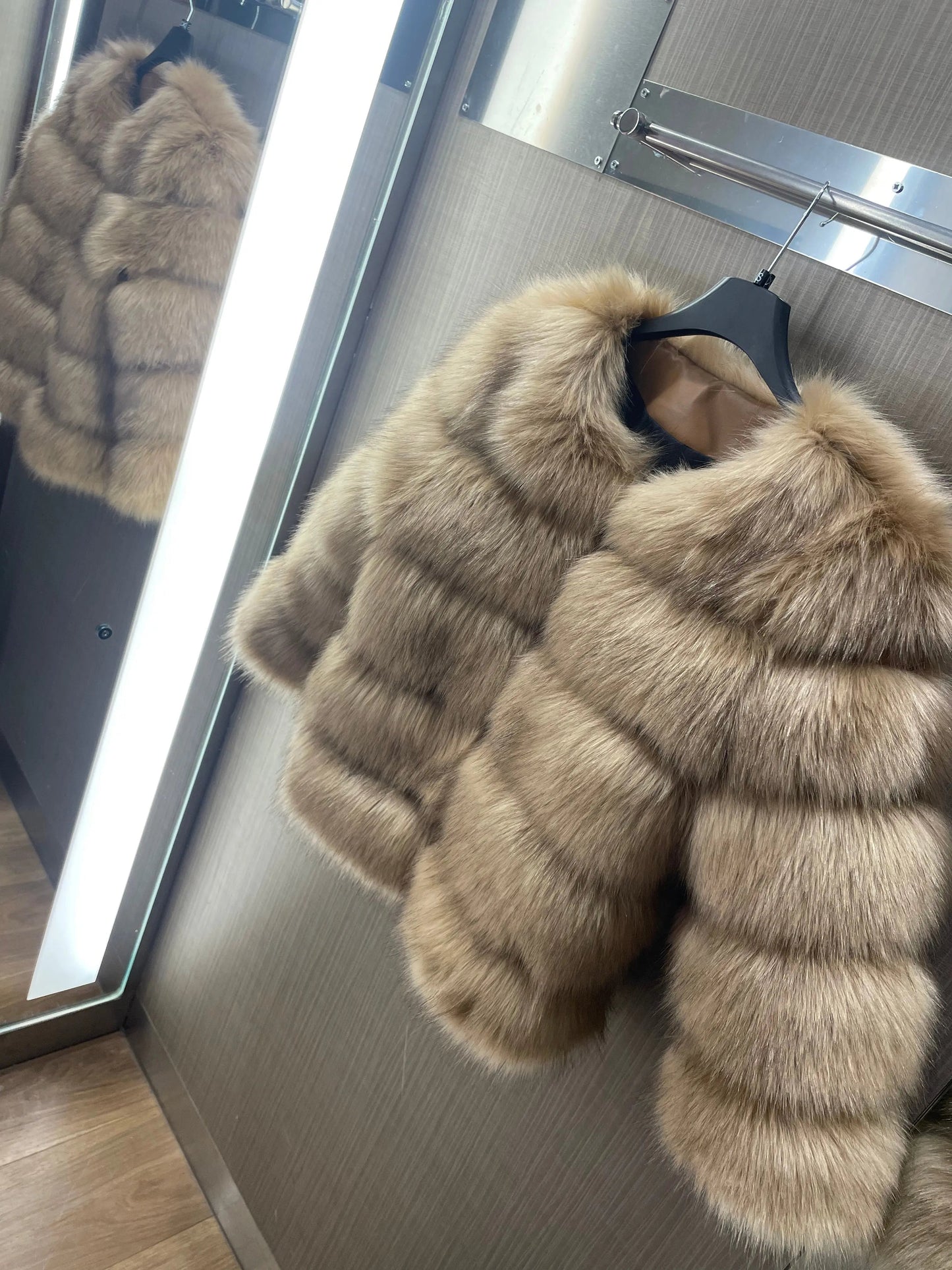 Damen Faux-Fur-Winterjacke Elegant