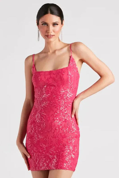 Kleines Abendkleid Figurbetont Glitzernd