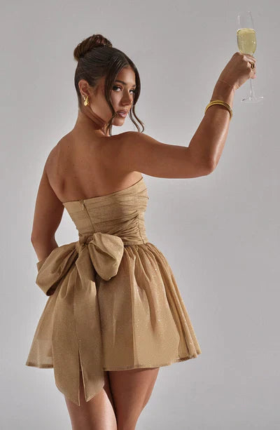 Schulterfreies Minikleid Glitzerdetails Ausgestellter Rock