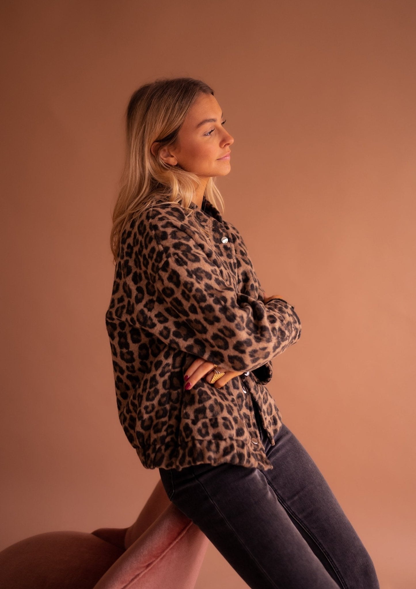 Damenjacke Leopardenmuster Knopfleiste