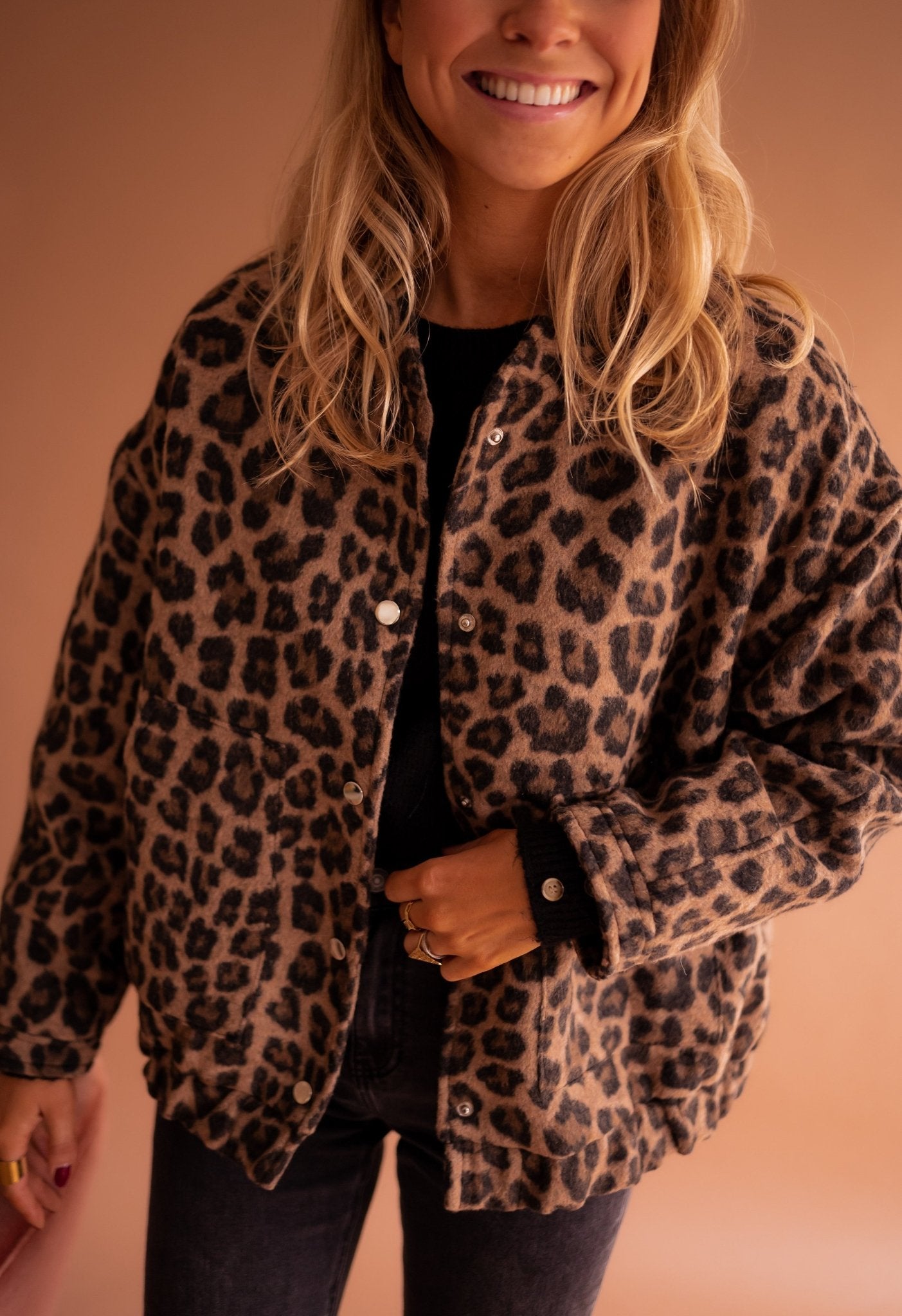Damenjacke Leopardenmuster Knopfleiste Schwarz - Eveloria