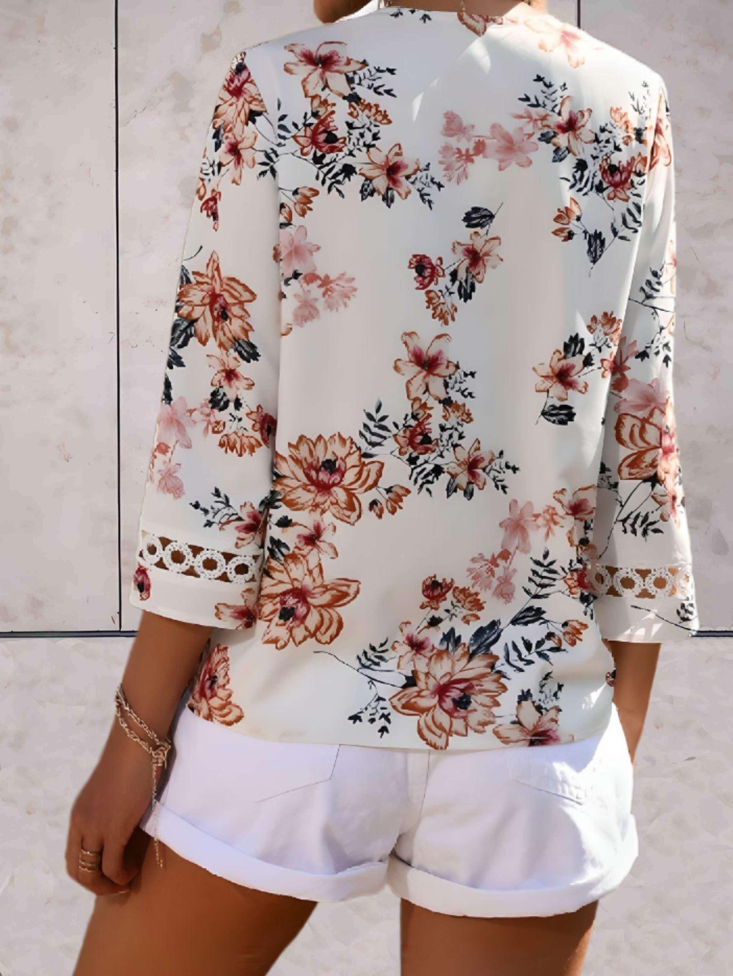 Damen Sommerbluse V-Ausschnitt Spitzen-Details Elegante Bluse