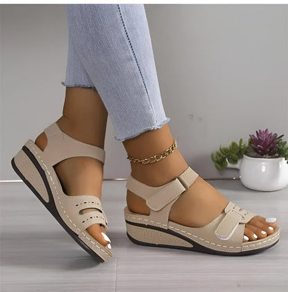 Eveloria Damen Keilsandalen Weich