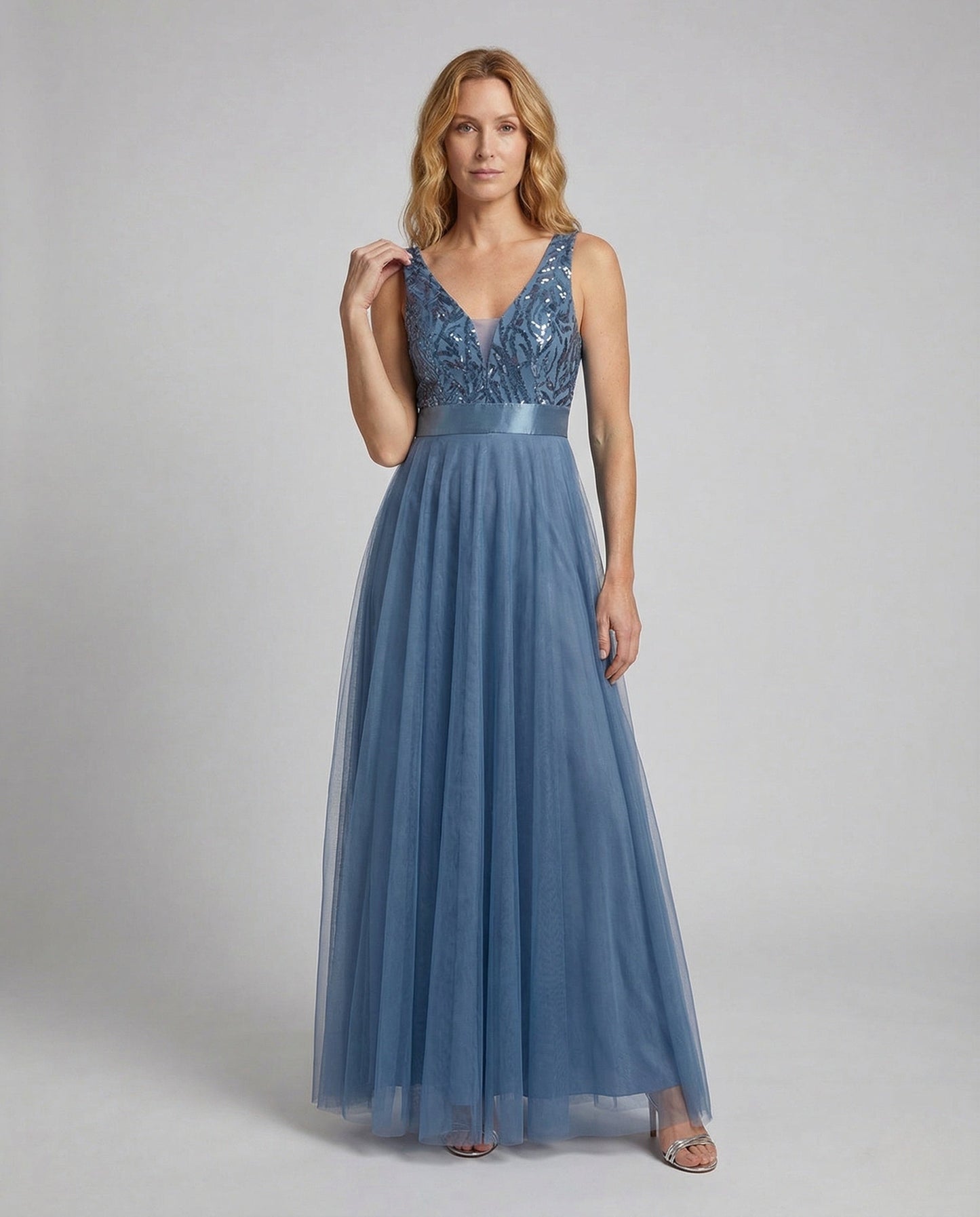 Damen Ballkleid mit Tüllrock und besticktem Bustier - Eveloria